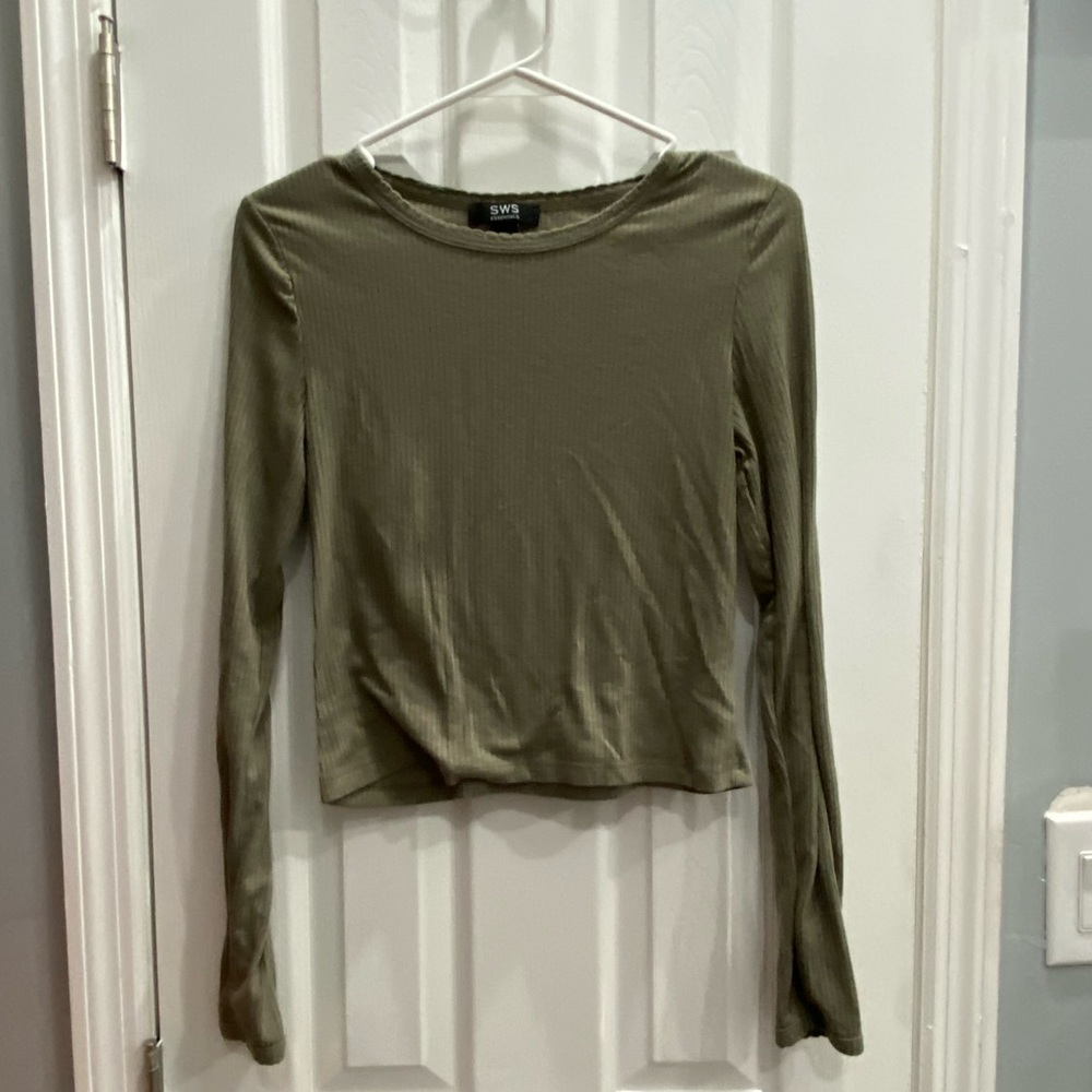 Green crop top